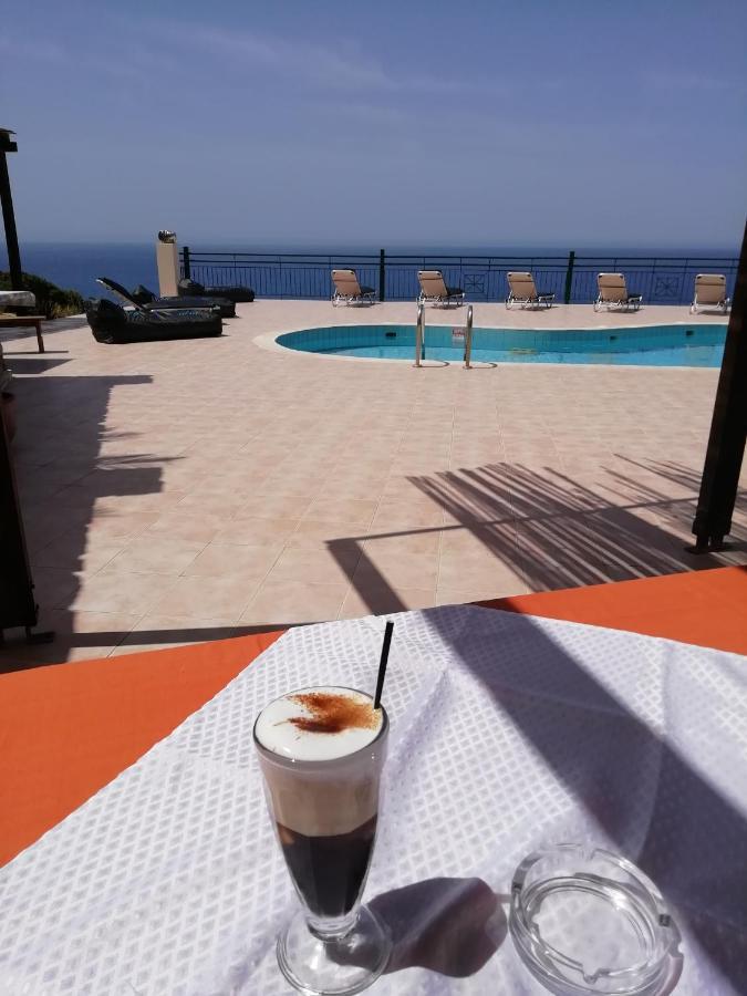 Hill Of Calm Hotel Triopetra Exterior photo