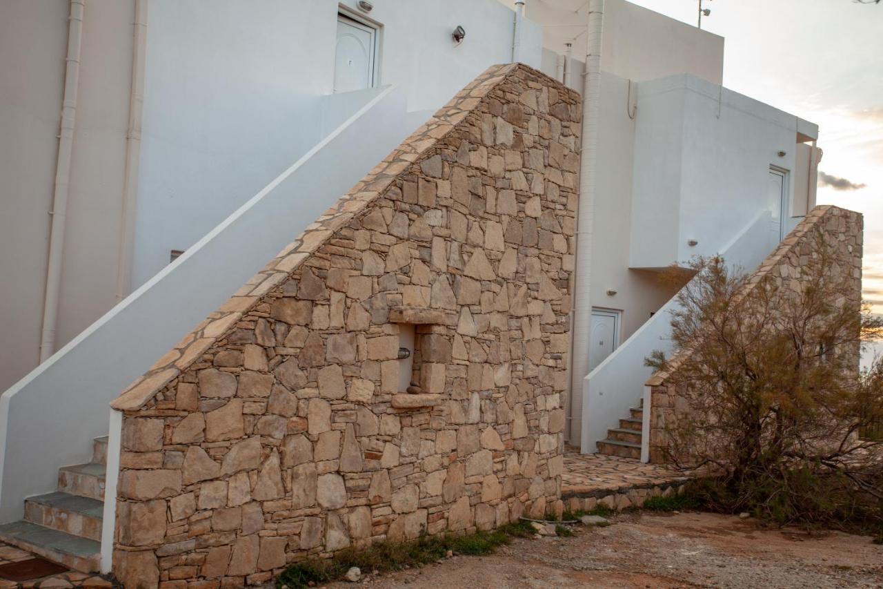 Hill Of Calm Hotel Triopetra Exterior photo