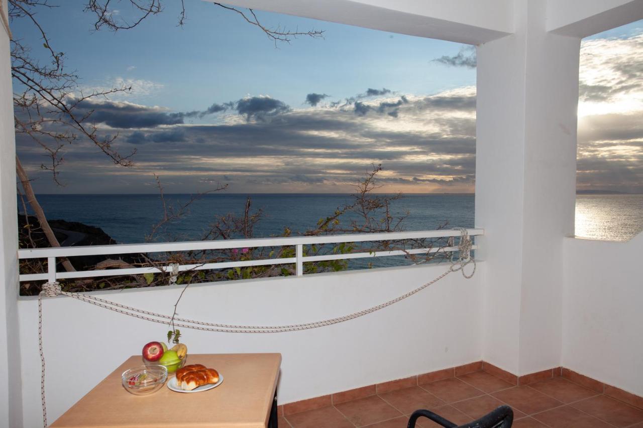 Hill Of Calm Hotel Triopetra Exterior photo