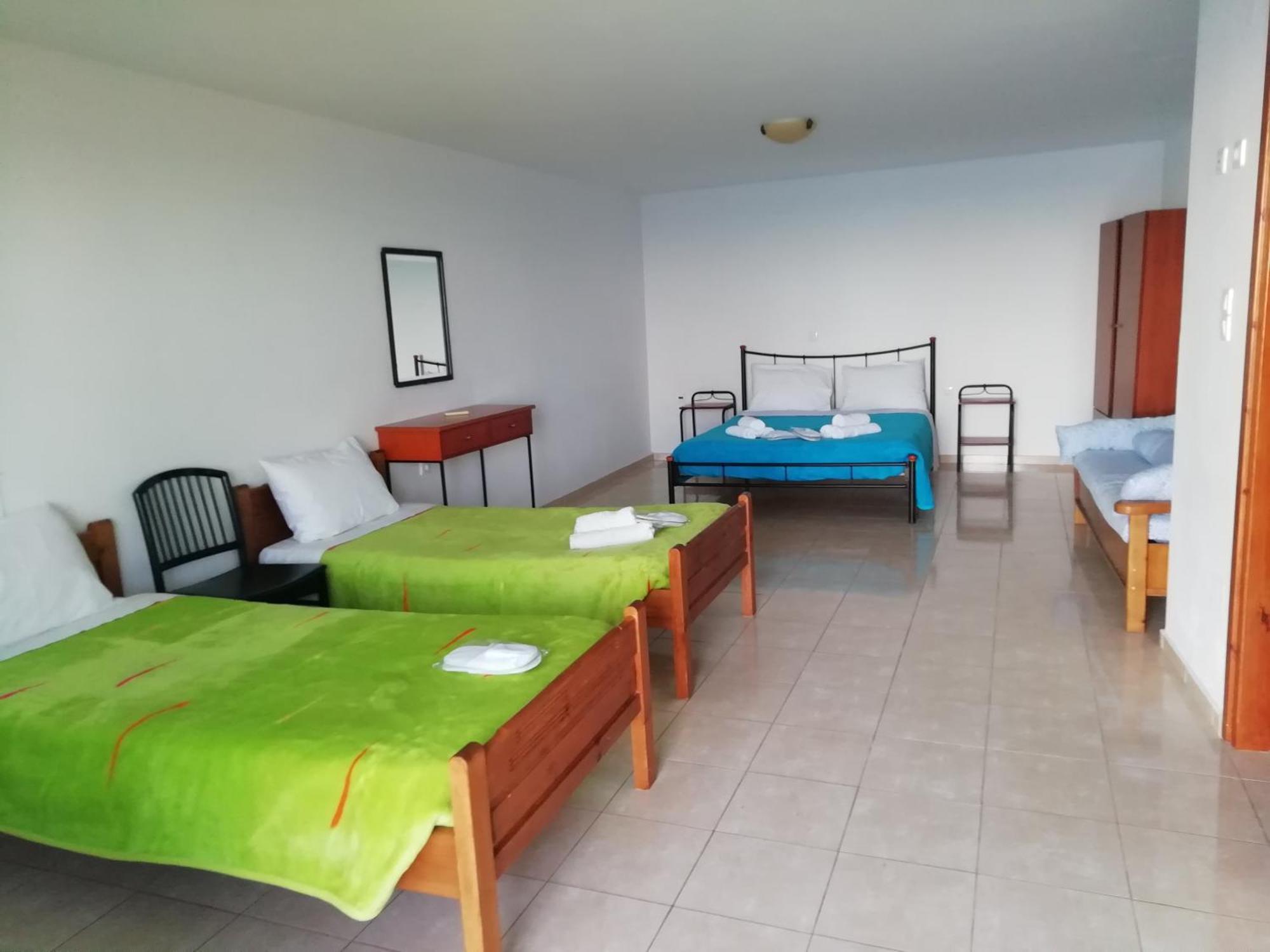 Hill Of Calm Hotel Triopetra Room photo